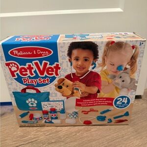 Melissa & Doug Pet Vet Play Set with Blue and Red Accents